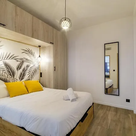 Appartement Vivez ! Logez A 6 Au Centre-ville Antibes