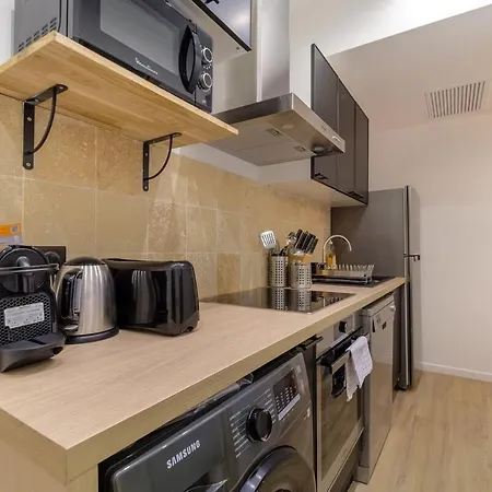 Vivez ! Logez A 6 Au Centre-ville Antibes